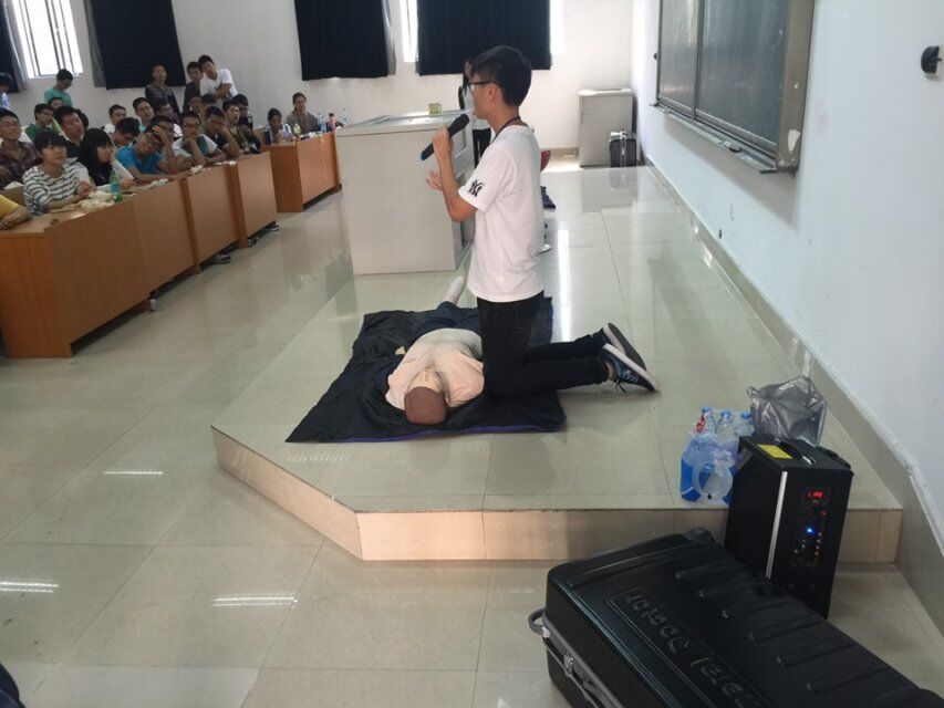 海角视频
红十字会急救知识培训 (2)